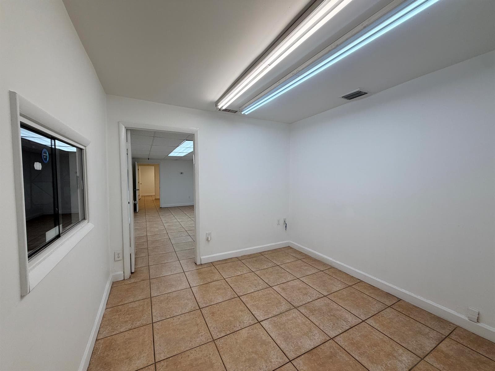 407 NW 10TH Terrace # 407, Hallandale Beach FL 33009 photo 3