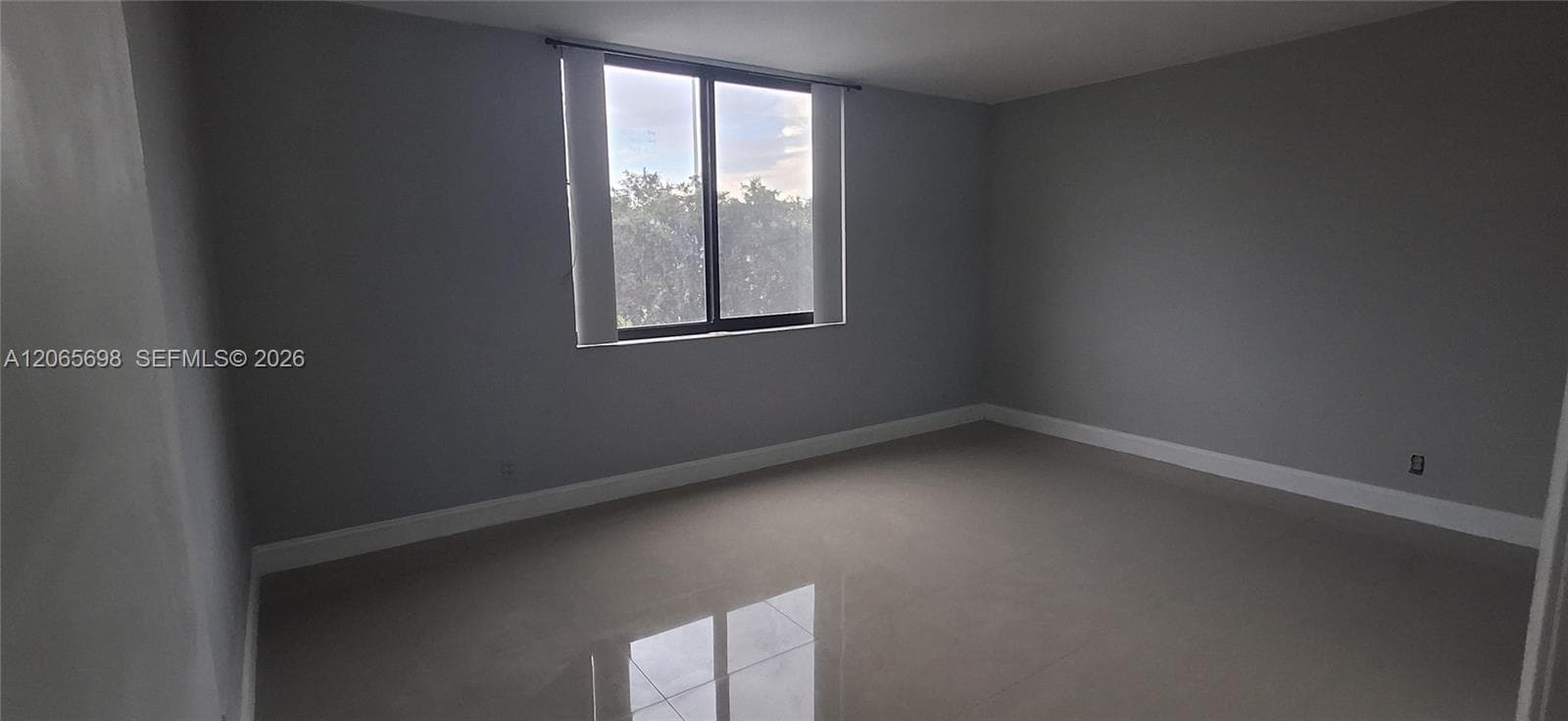 901 Hillcrest Dr # 311, Hollywood FL 33021 photo 4