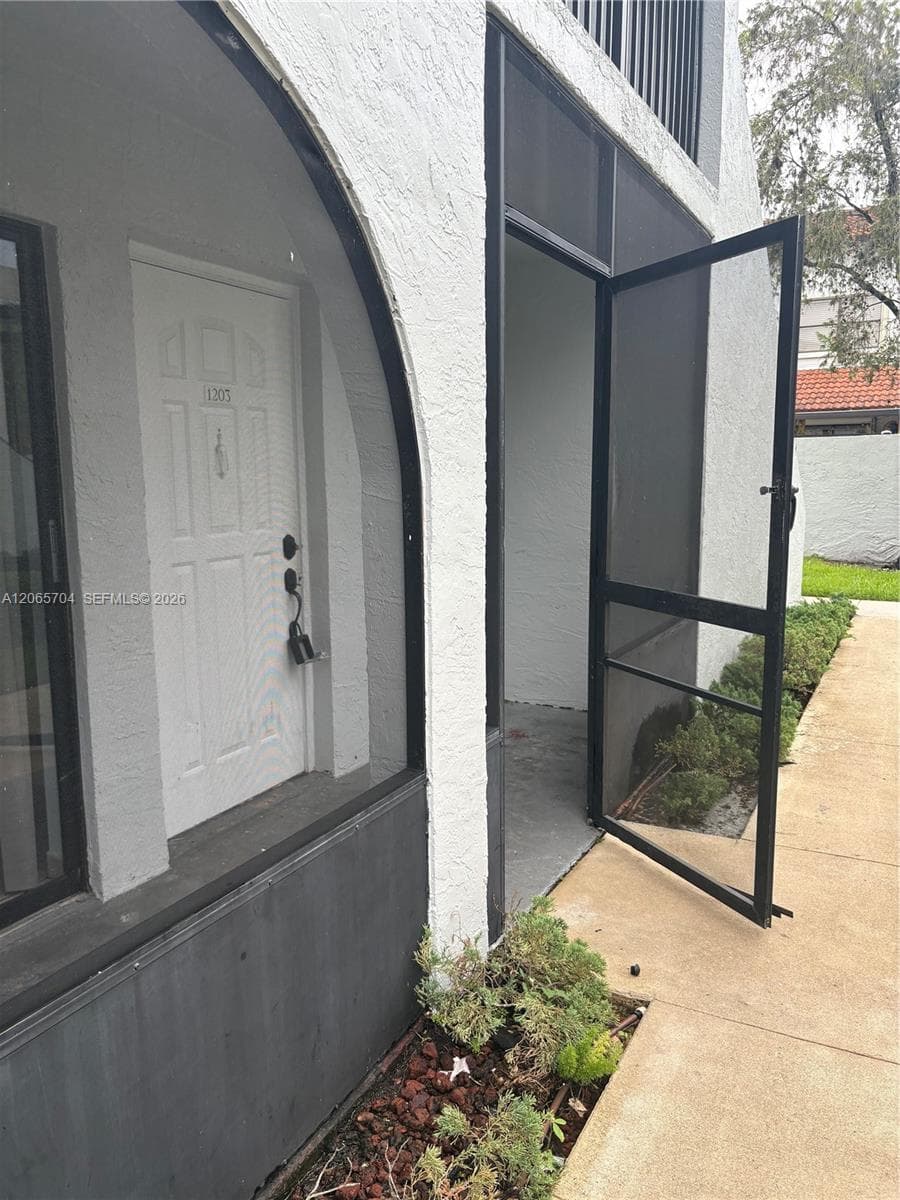 18236 Mediterranean Blvd # 3-12, Hialeah FL 33015 photo 3
