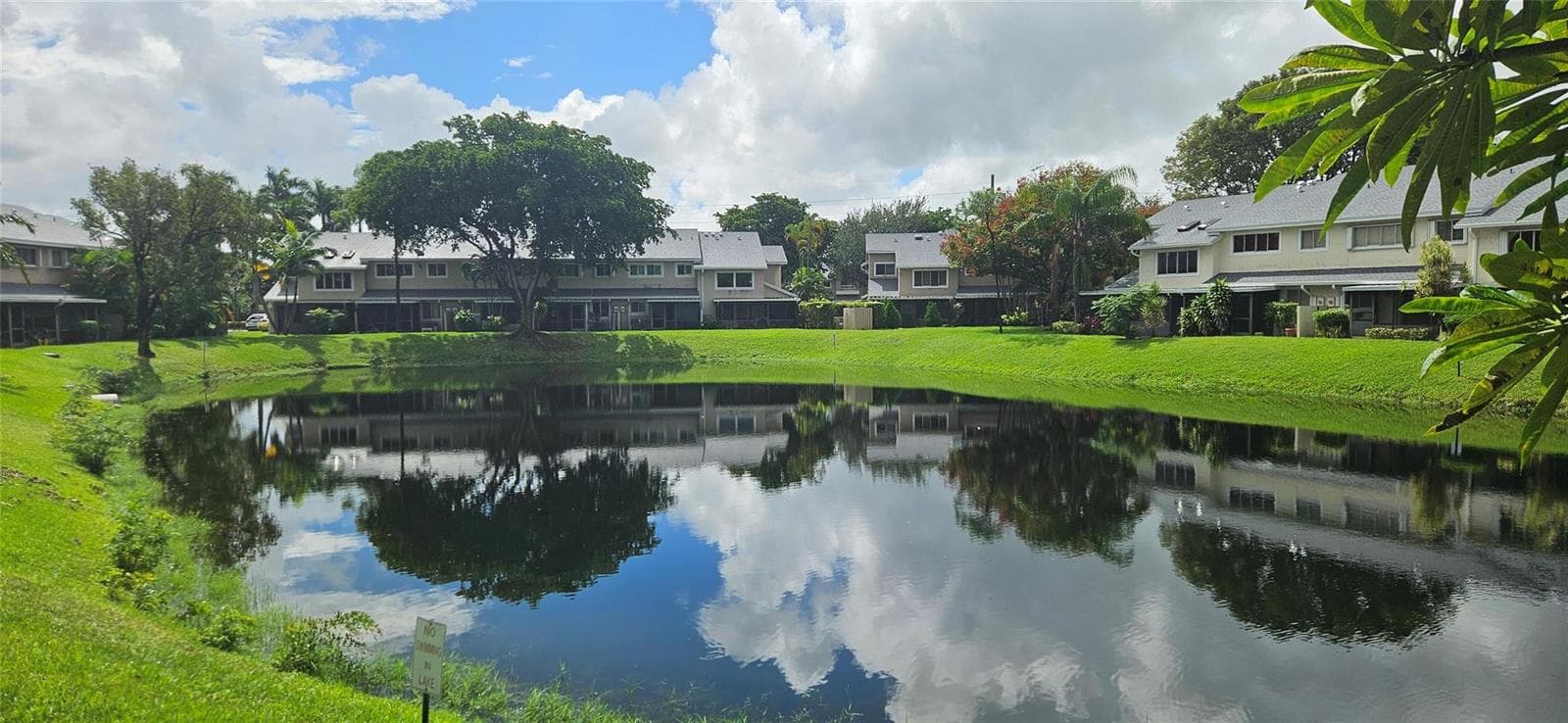 2262 Discovery Circle, Deerfield Beach FL 33442 photo 2