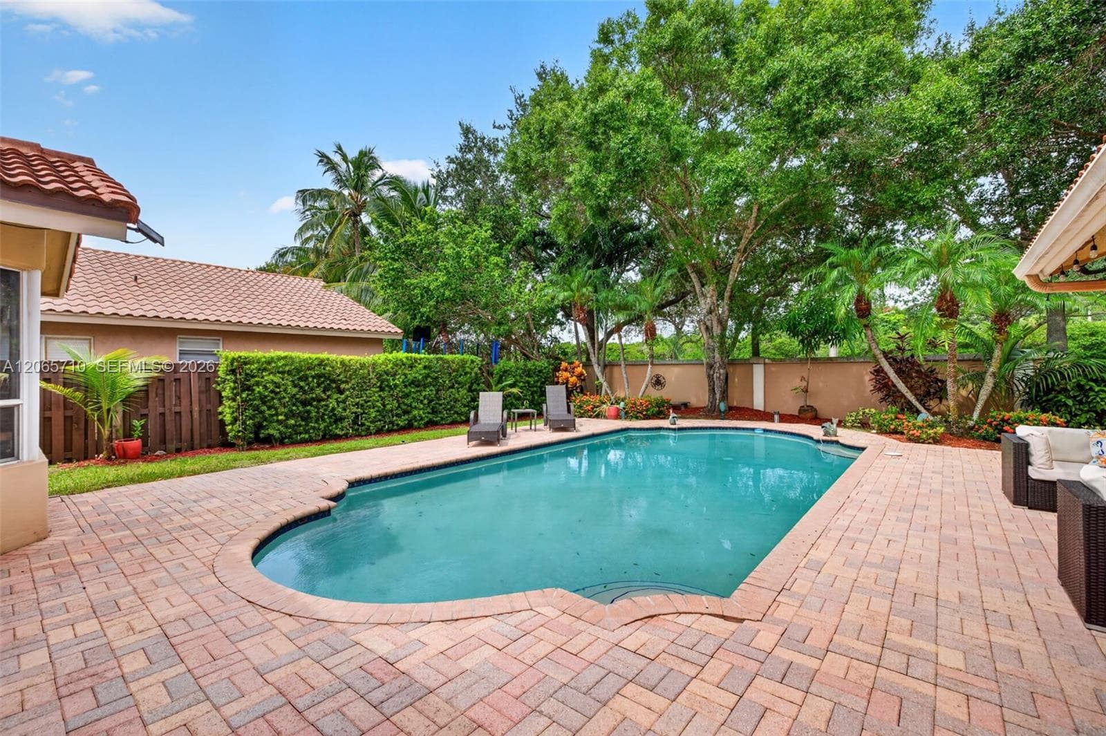 581 NW 110th Ave, Plantation FL 33324 photo 2