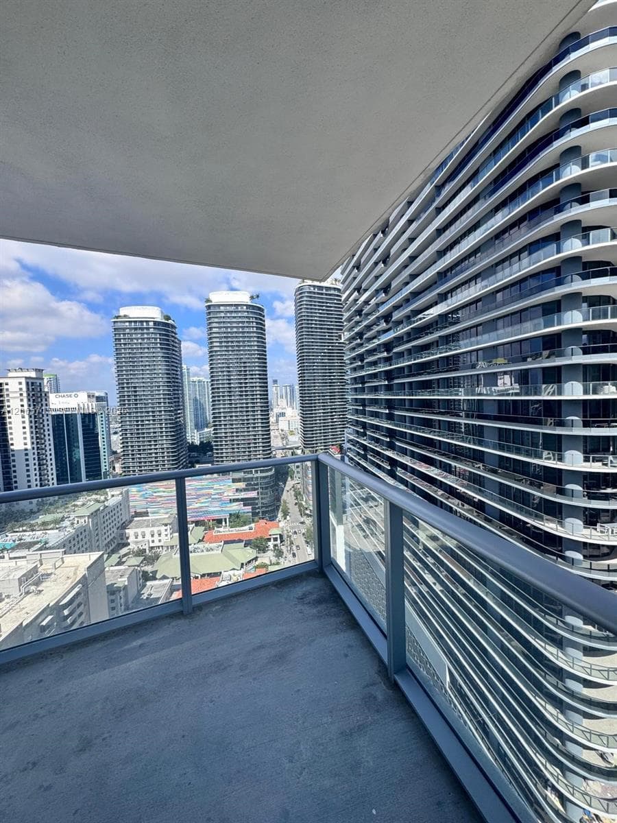 1100 S Miami Ave # 3010, Miami FL 33130 photo 3