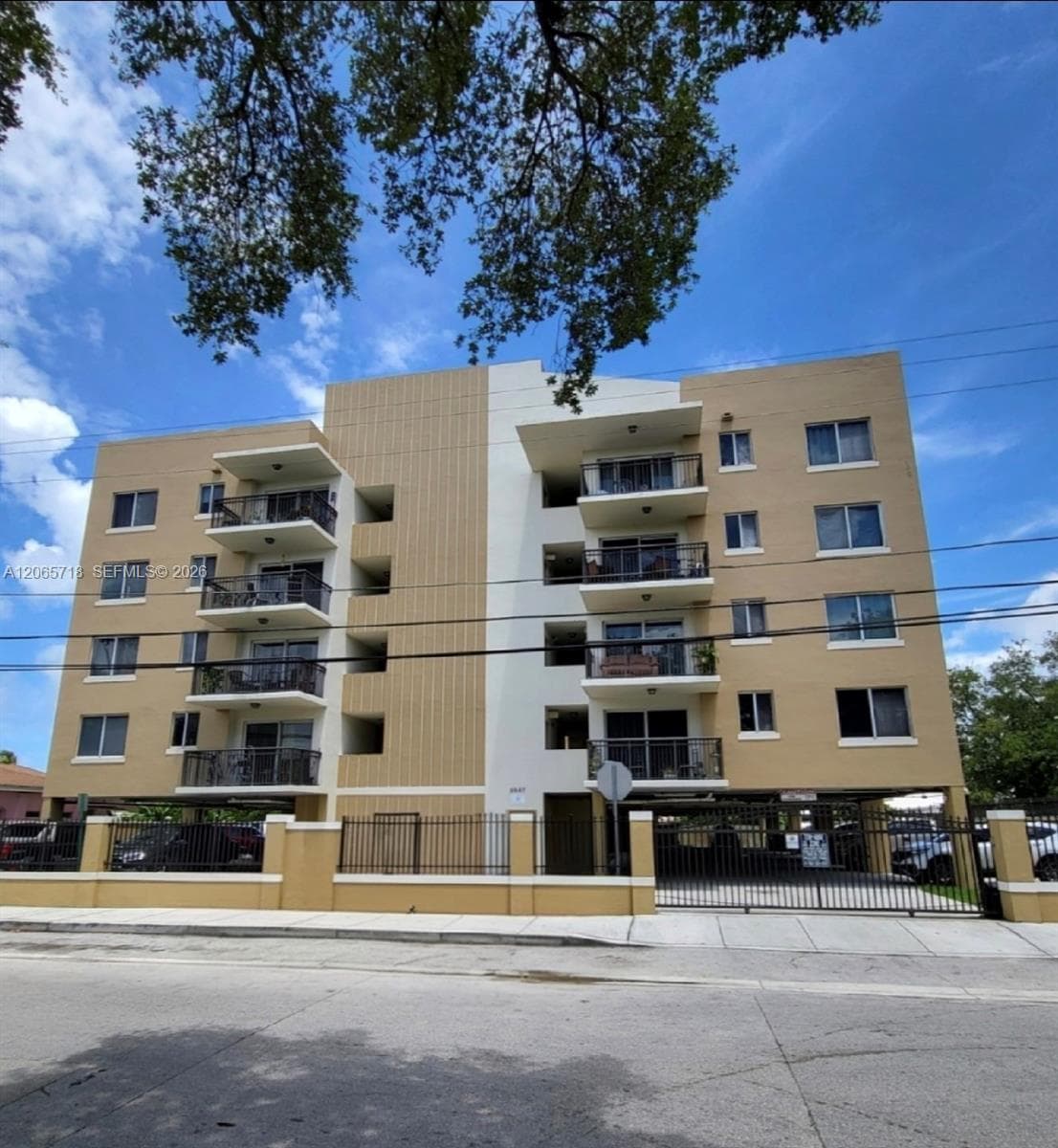 2647 NW 25th Ave # 511, Miami FL 33142 photo 2