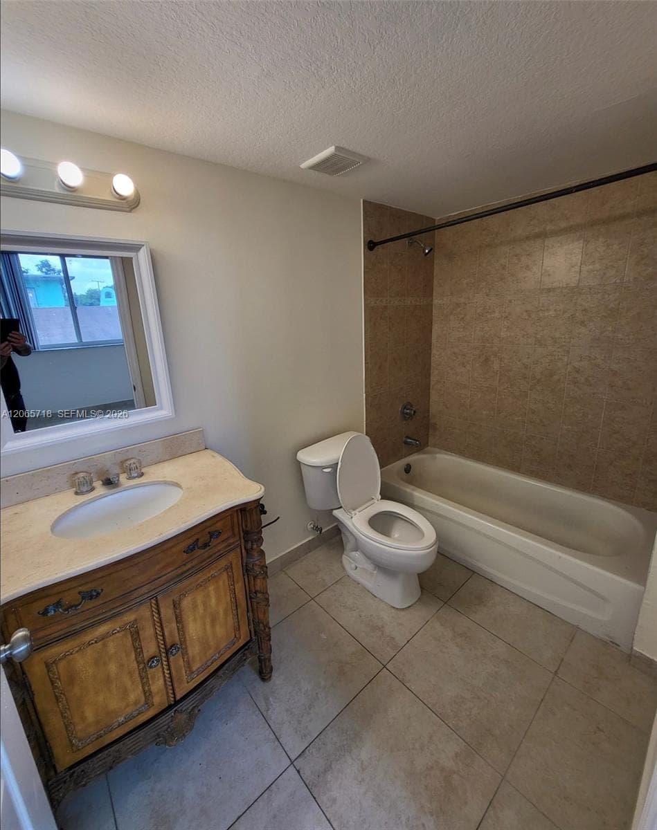 2647 NW 25th Ave # 511, Miami FL 33142 photo 3