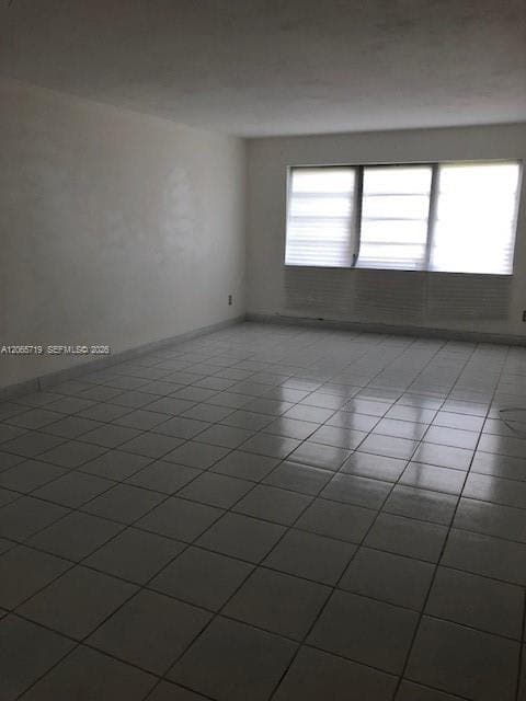 1530 NE 191st St # 240, Miami FL 33179 photo 2