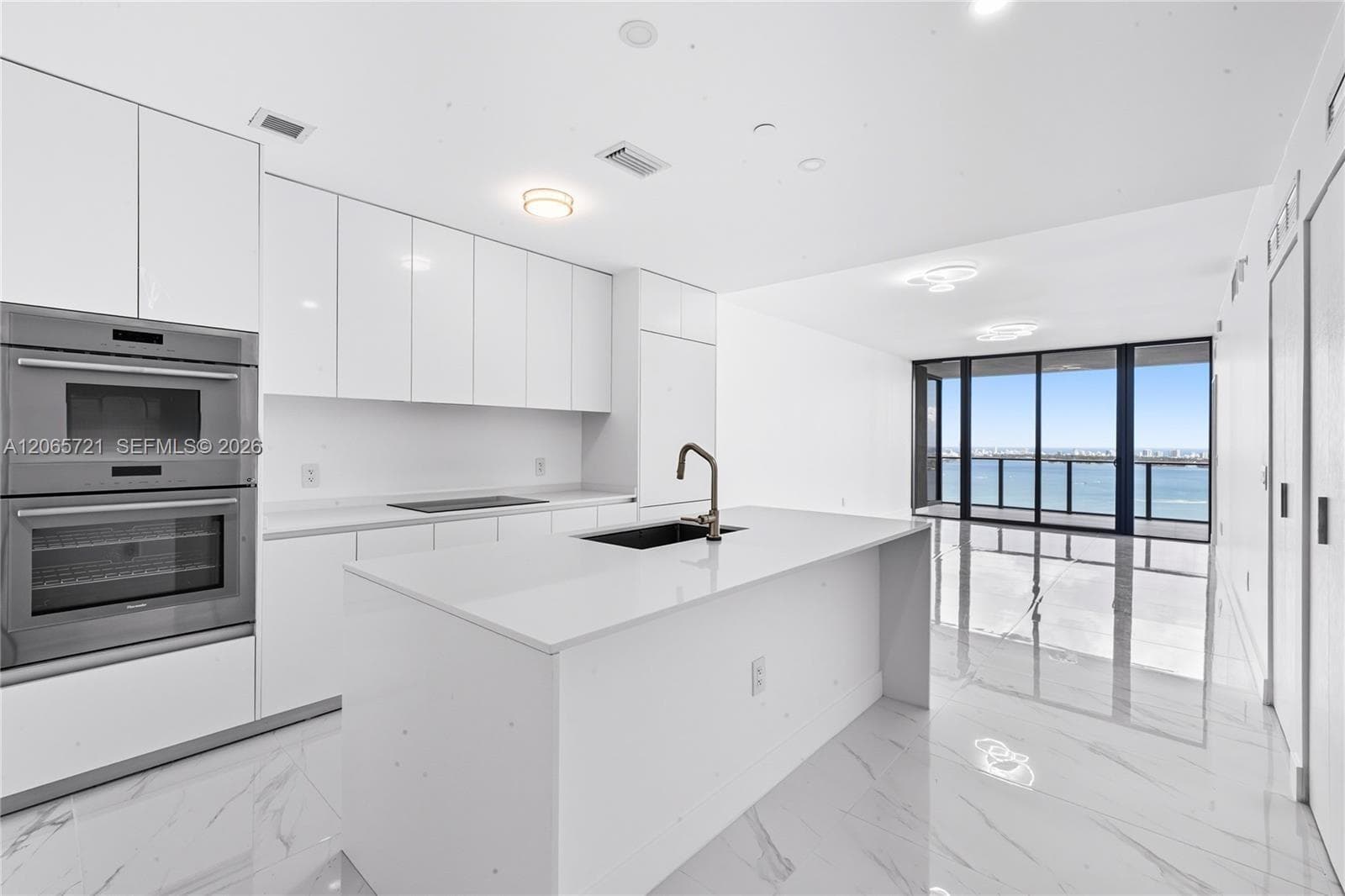 700 NE 24th St # 3502, Miami FL 33137 photo 2