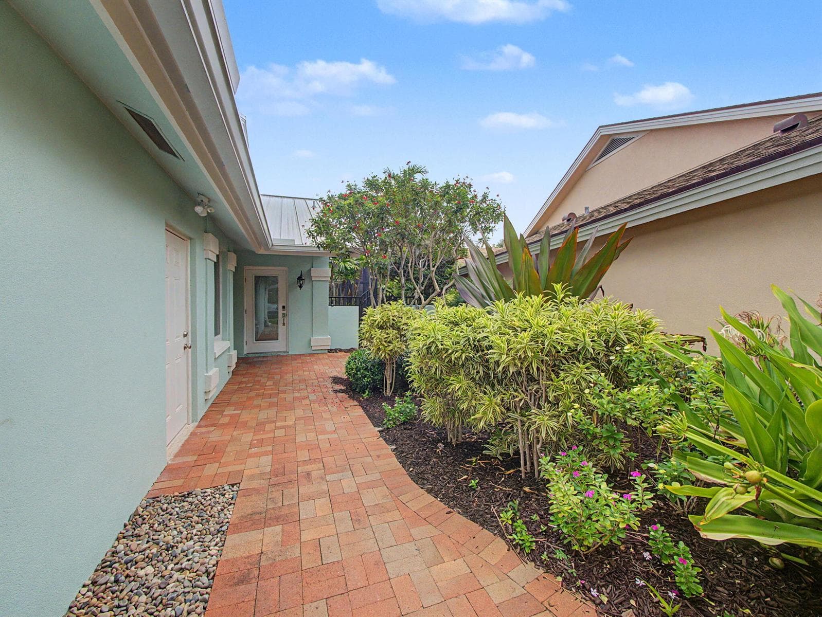 303 LEEWARD Drive, Jupiter FL 33477 photo 2