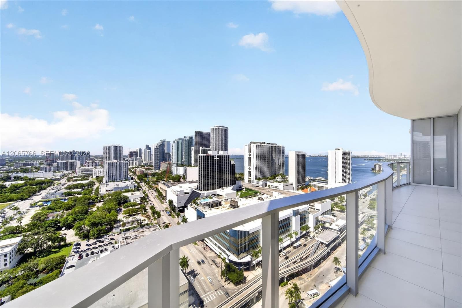1400 Biscayne Blvd # 2607, Miami FL 33132 photo 2