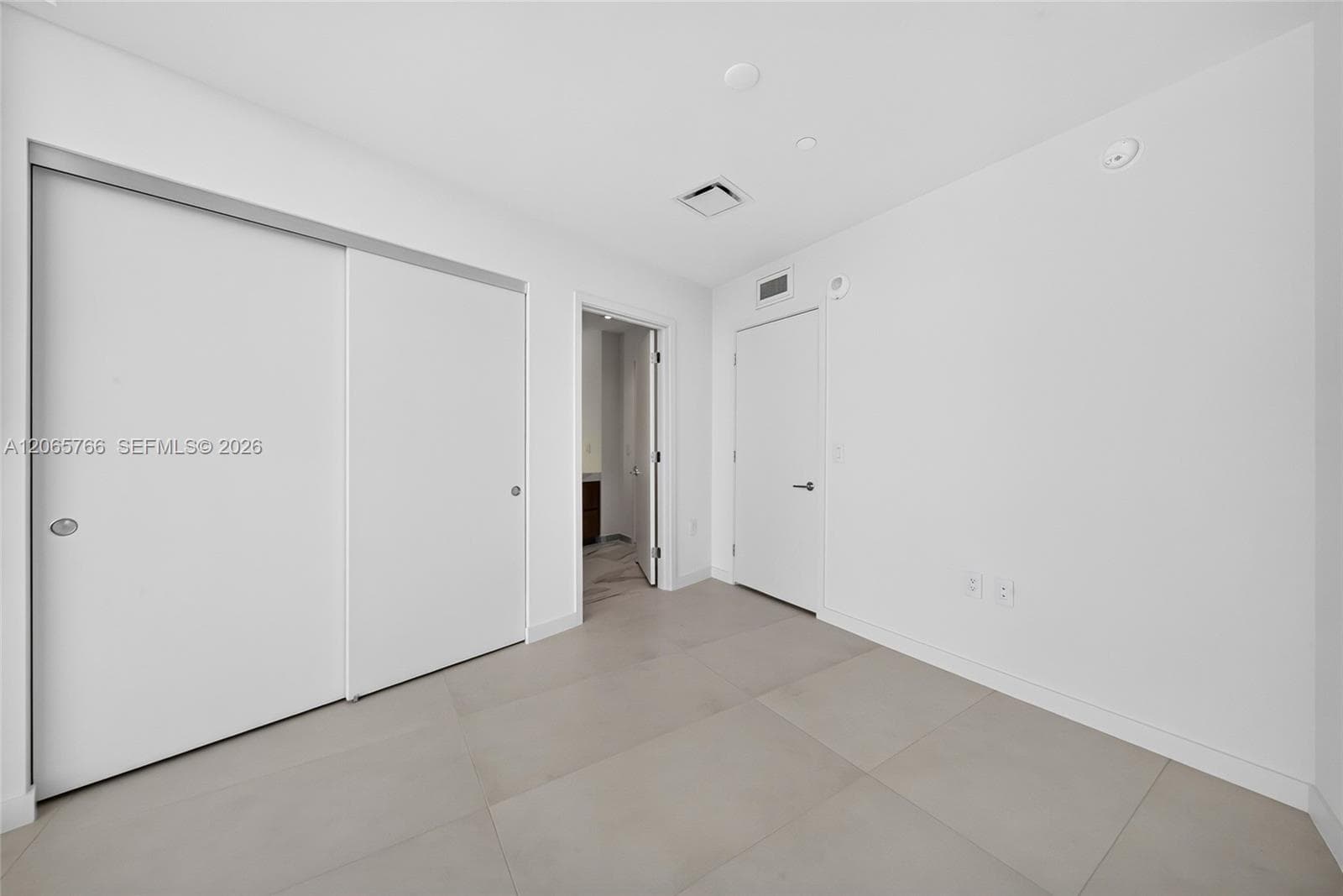1400 Biscayne Blvd # 2607, Miami FL 33132 photo 4