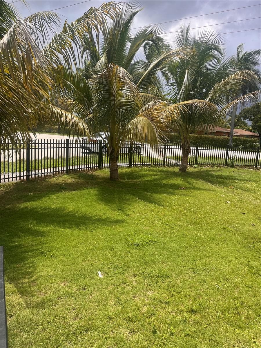 29045 SW 157th Ave, Homestead FL 33033 photo 2