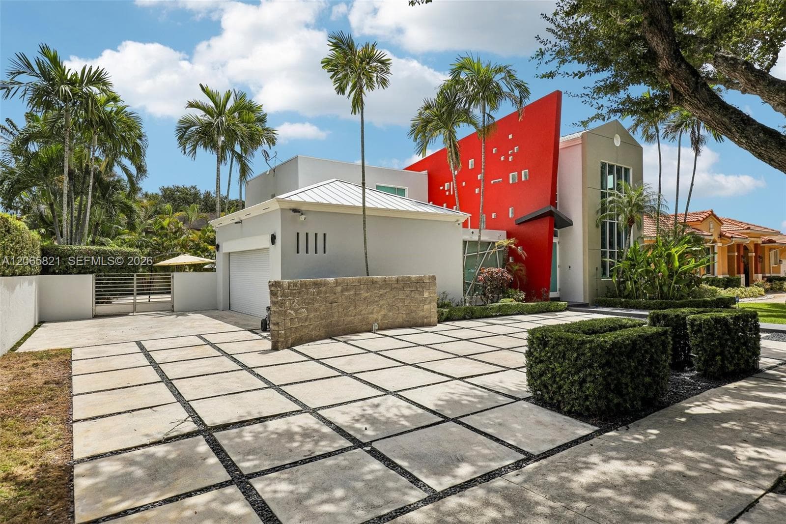 16581 NW 84th Ave, Miami Lakes FL 33016 photo 3