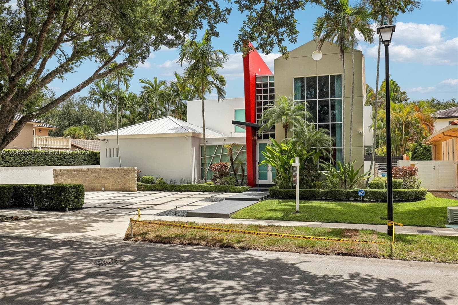 16581 NW 84th Ave, Miami Lakes FL 33016