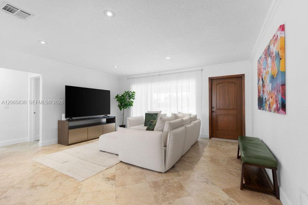 261 SE 4th St, Pompano Beach FL 33060 photo 4