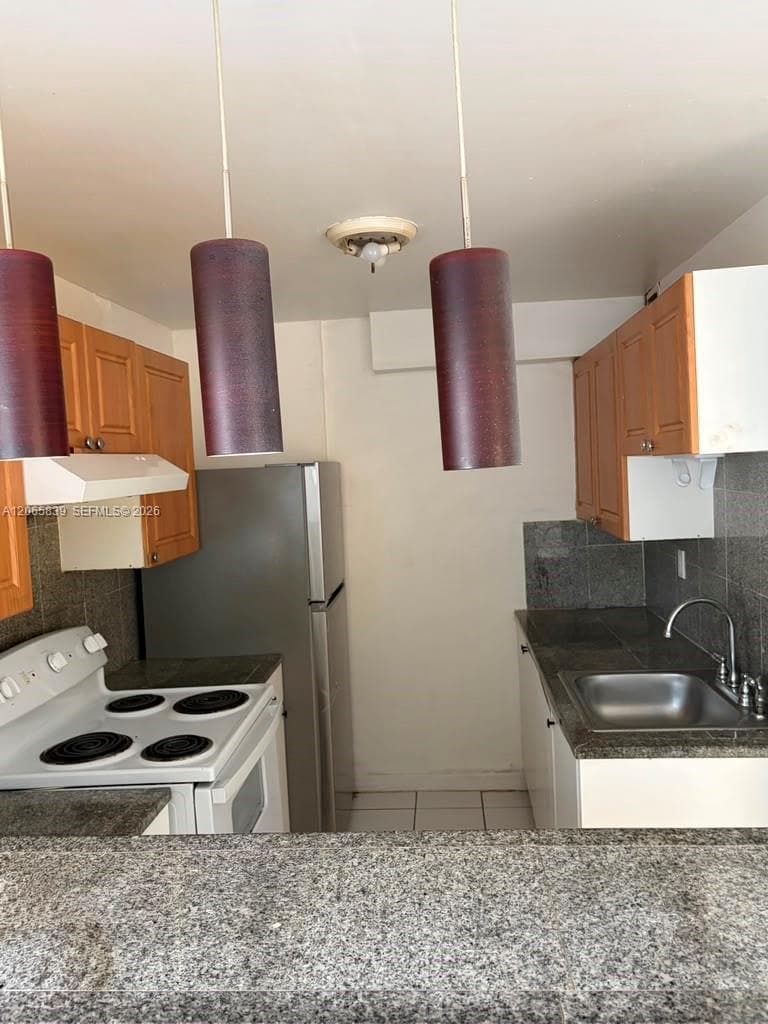 2138 SW 6th St # 102, Miami, FL 33135 photo 3