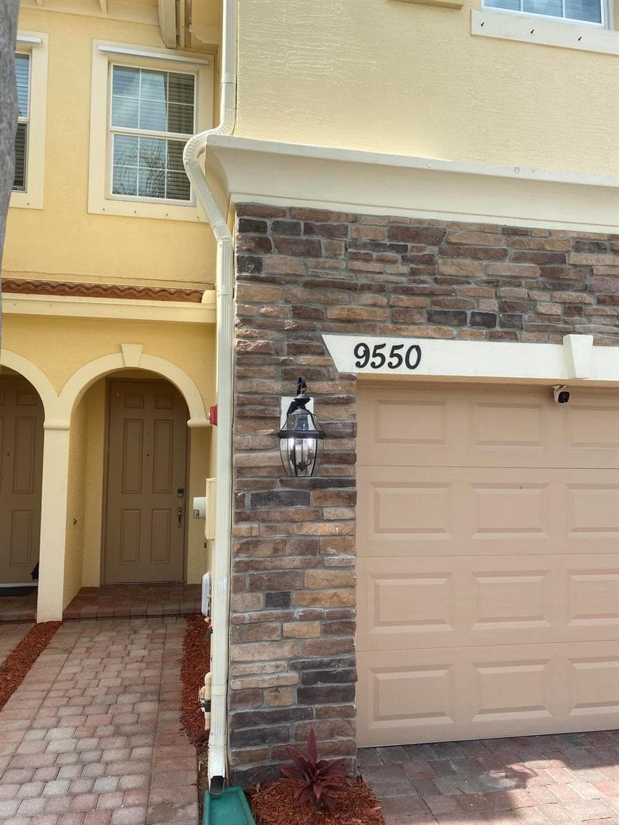 9550 SW PURPLE MARTIN Way, Stuart FL 34997 photo 2