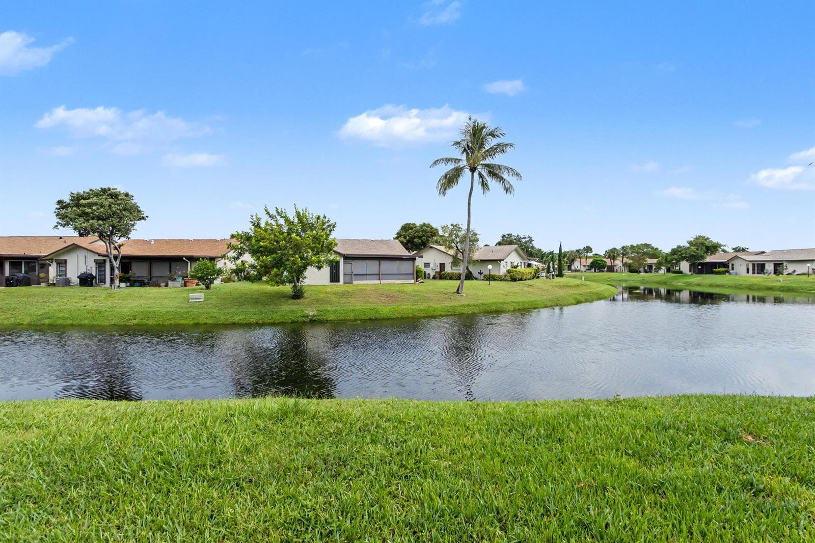 2269 DISCOVERY Circle W, Deerfield Beach FL 33442 photo 4