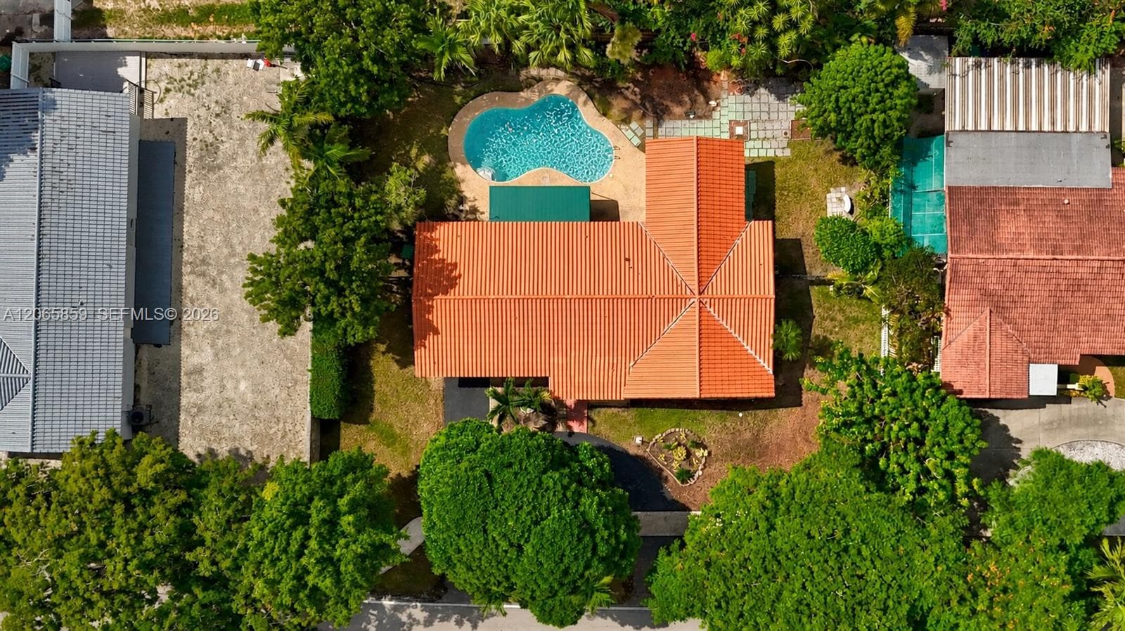 10710 SW 32nd St, Miami, FL 33165 photo 3