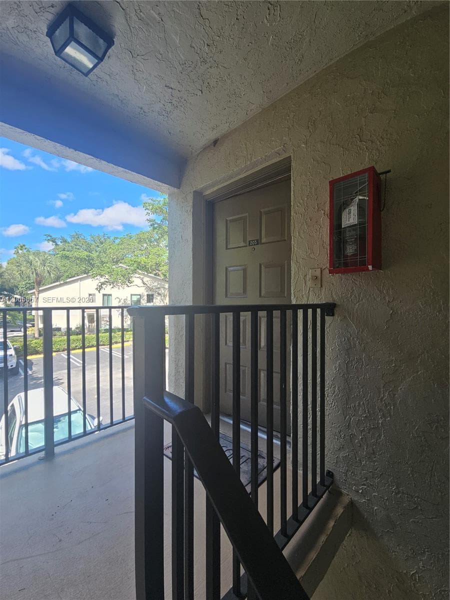 713 Gardens Dr # 205, Pompano Beach FL 33069 photo 2