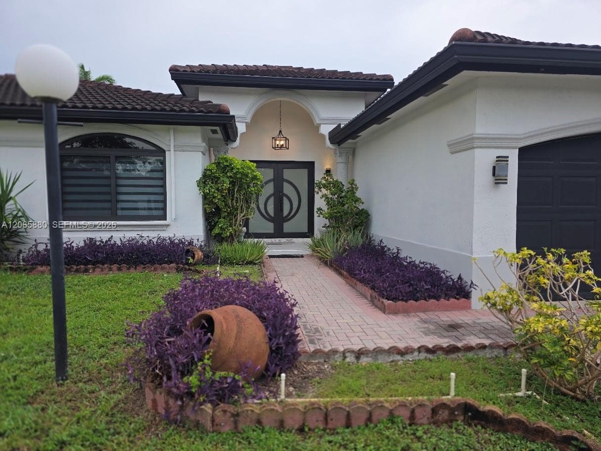 15101 SW 180th Ter, Miami FL 33187 photo 2