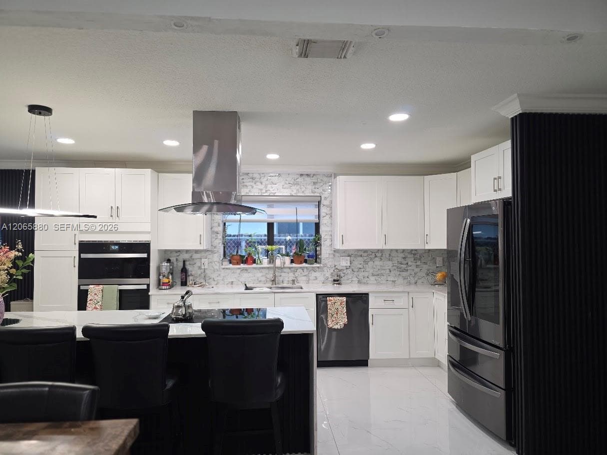 15101 SW 180th Ter, Miami FL 33187 photo 4