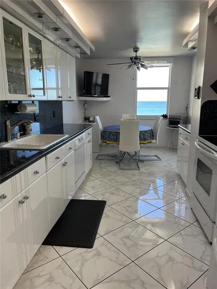 1920 S Ocean Drive # 16B, FL 33009 photo 2
