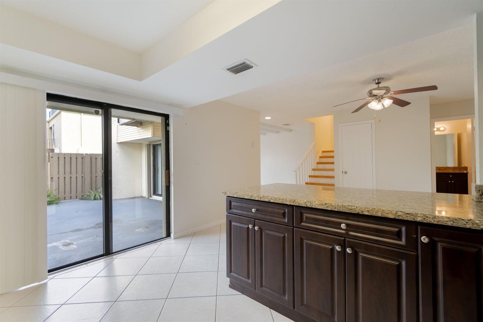 1530 Shaker Circle, Wellington FL 33414 photo 2