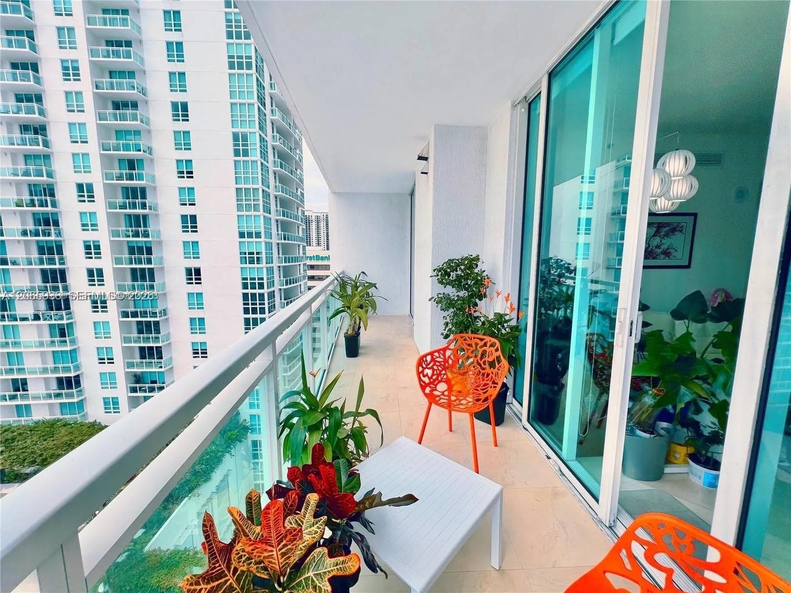 950 Brickell Bay Dr # 1807, Miami FL 33131 photo 2