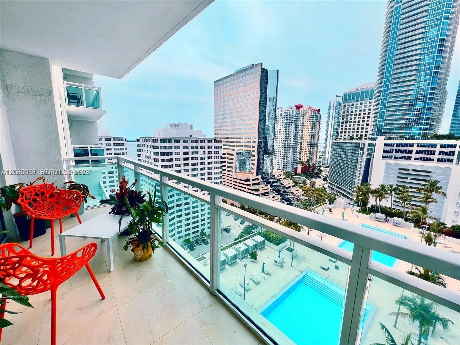 950 Brickell Bay Dr # 1807, Miami FL 33131