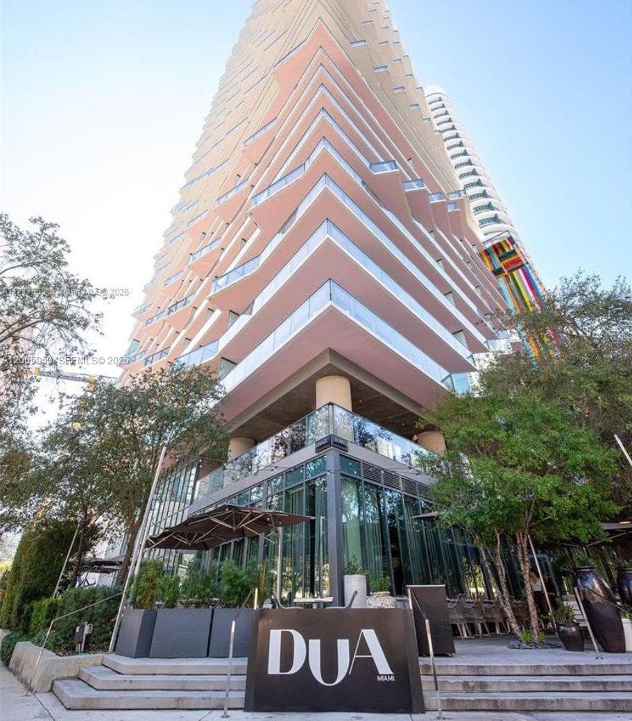 1300 S Miami Ave # 1705, Miami FL 33130