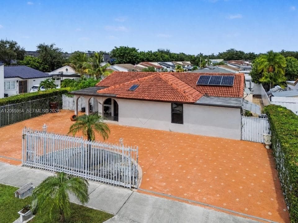 7961 W 6th Ave, Hialeah FL 33014 photo 2