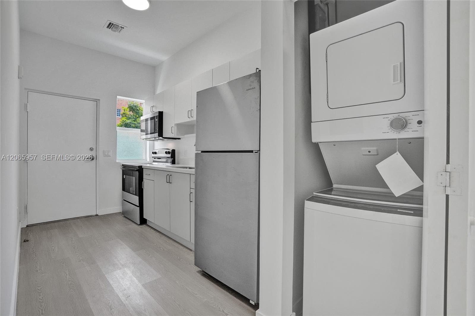 1567 NW 1st St # 6, Miami, FL 33125 photo 3