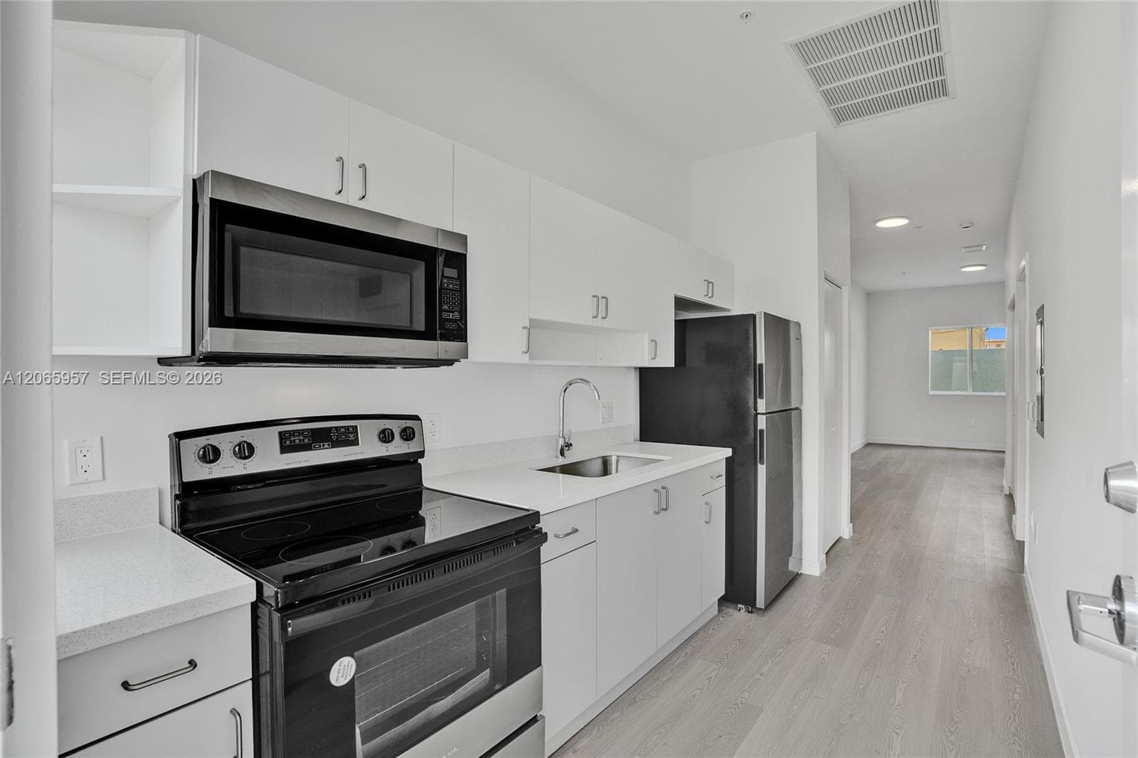 1567 NW 1st St # 6, Miami, FL 33125