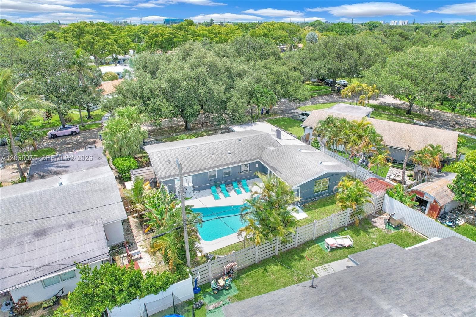 407 S 56th Ter, Hollywood FL 33023 photo 3