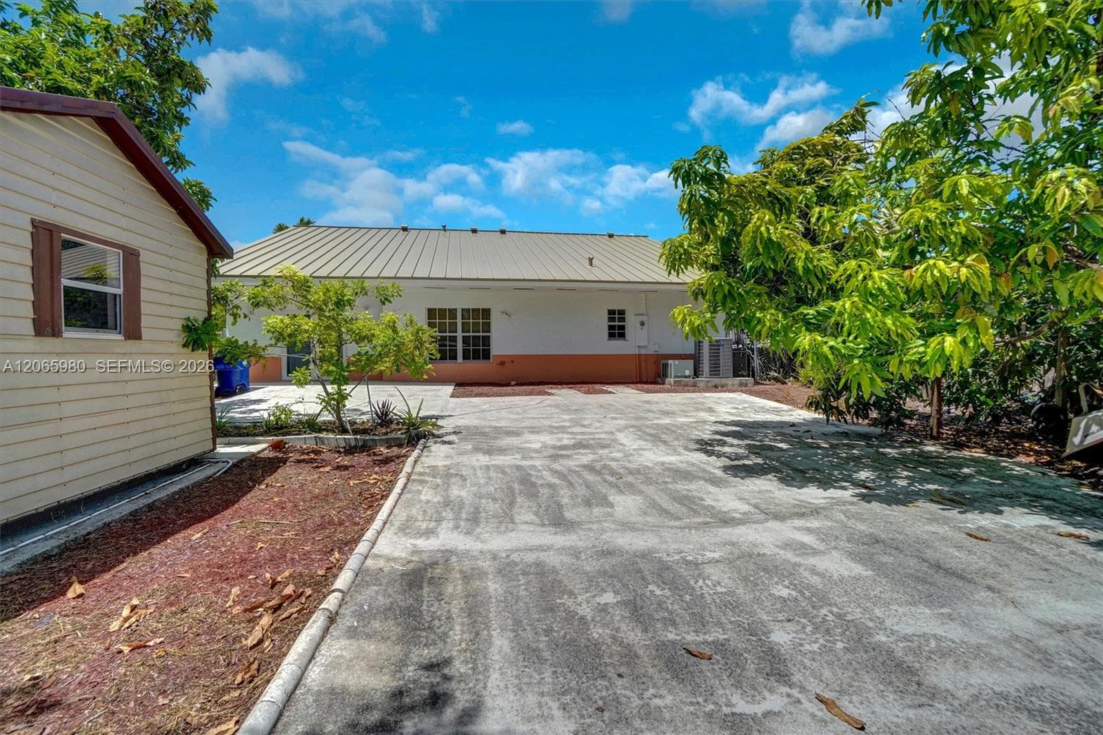 25 Ludlam Dr, Miami Springs FL 33166 photo 4