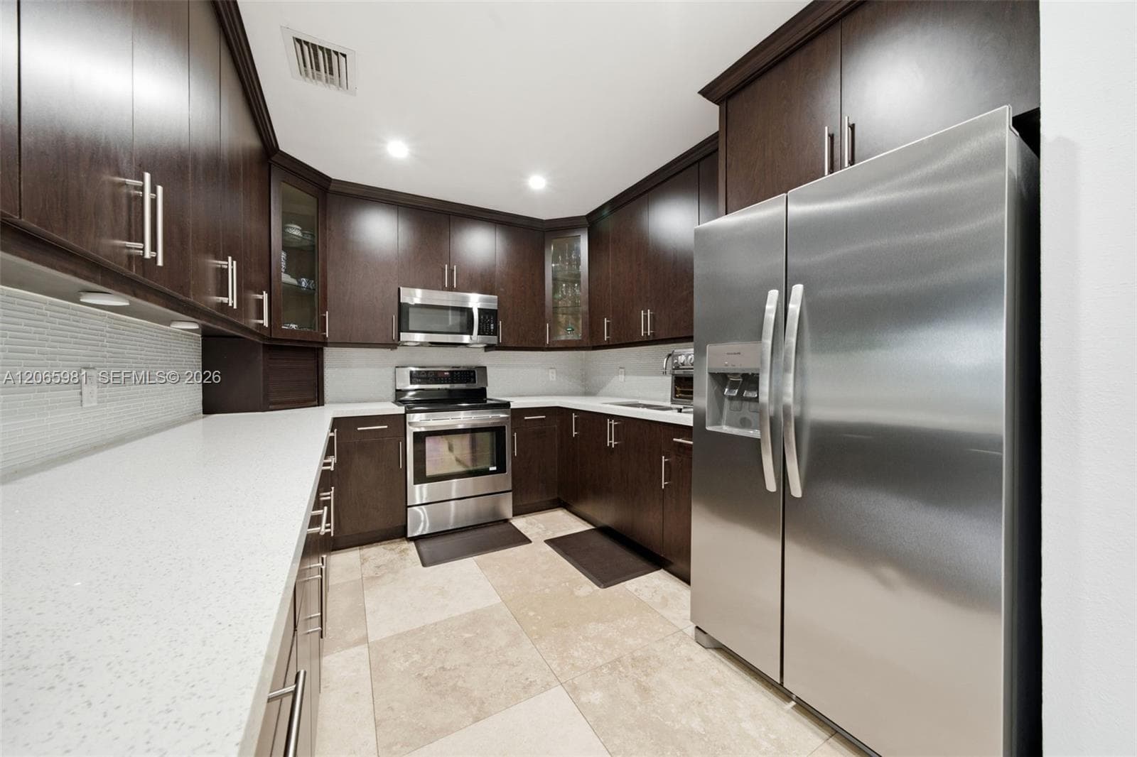 6414 SW 7th St, Pembroke Pines FL 33023 photo 2