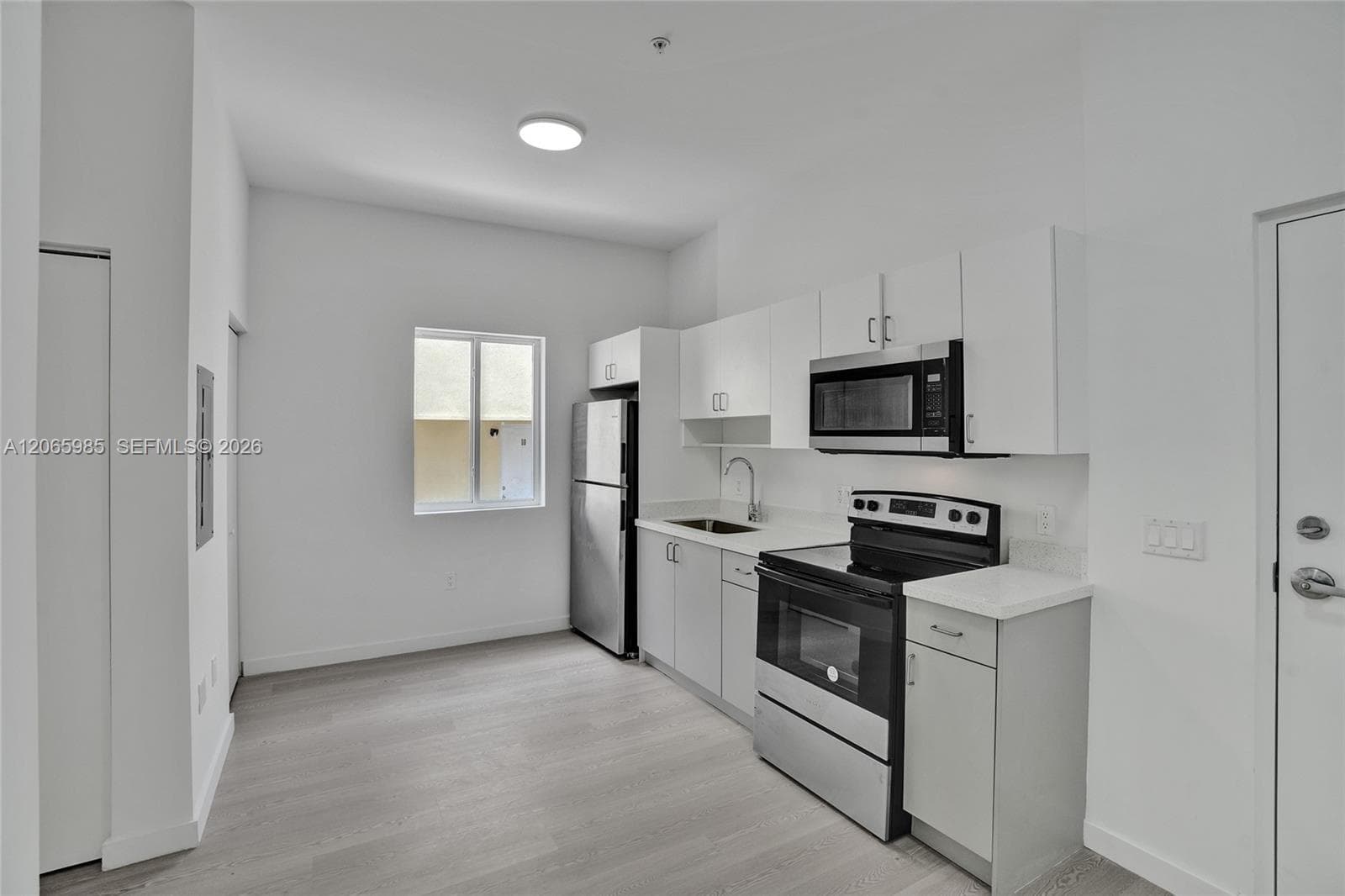 1567 NW 1st St # 14, Miami, FL 33125