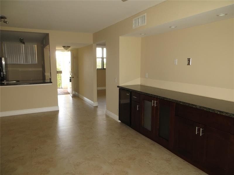 110 Lake Emerald Drive # 409, Oakland Park FL 33309 photo 5
