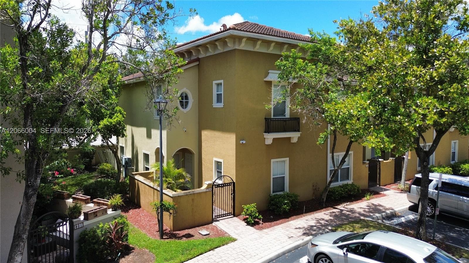 2851 W Prospect Rd # 704, Tamarac FL 33309 photo 2