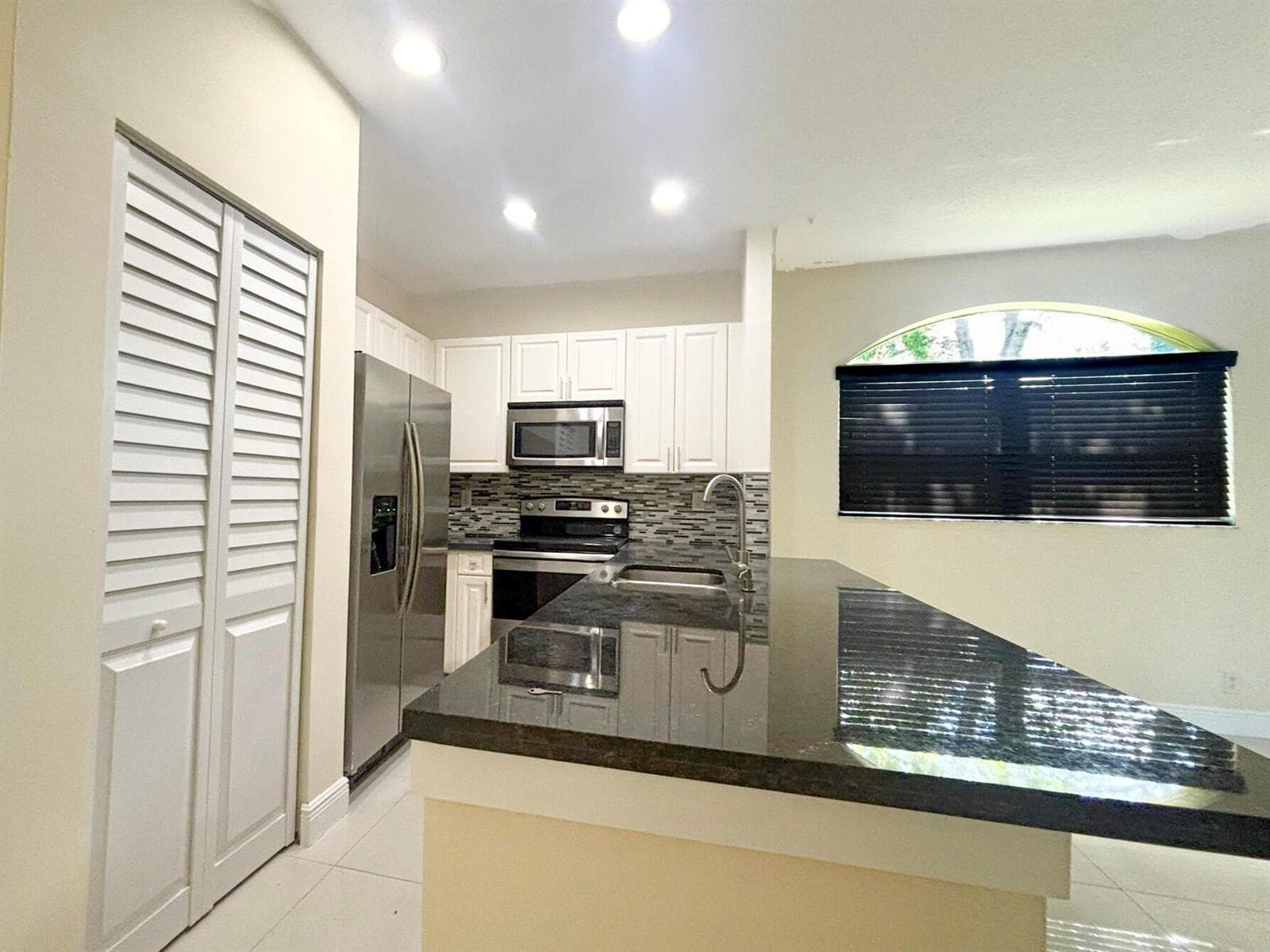 3118 CORAL RIDGE Drive # 3118, Coral Springs FL 33065 photo 4