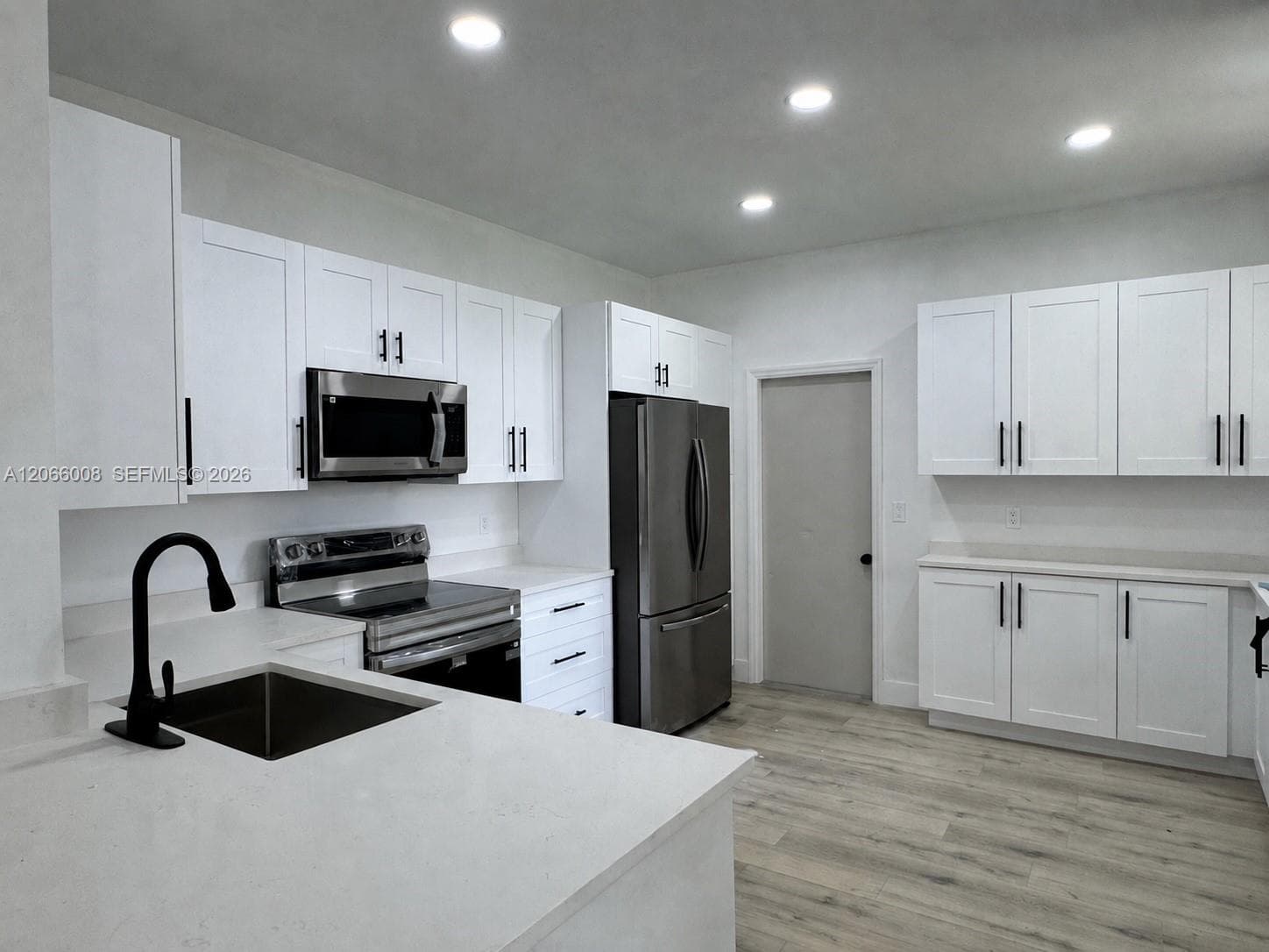 2050 Madeira Dr, Weston FL 33327 photo 3
