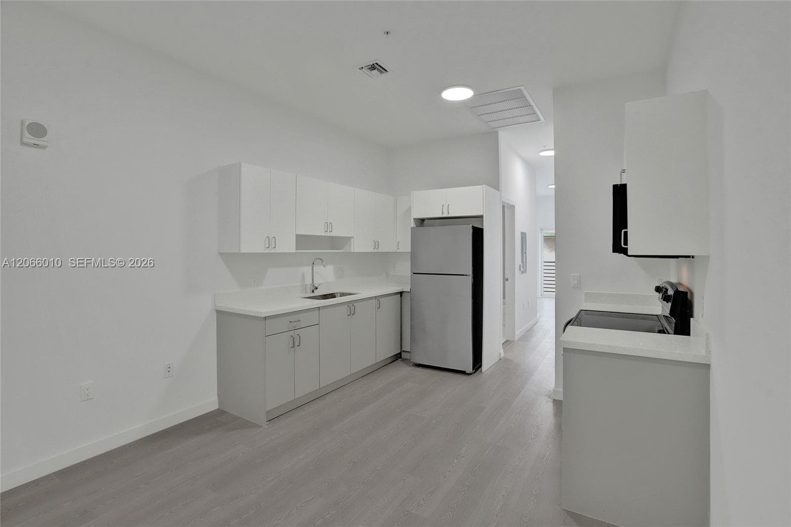 1567 NW 1st St # 10, Miami, FL 33125 photo 3