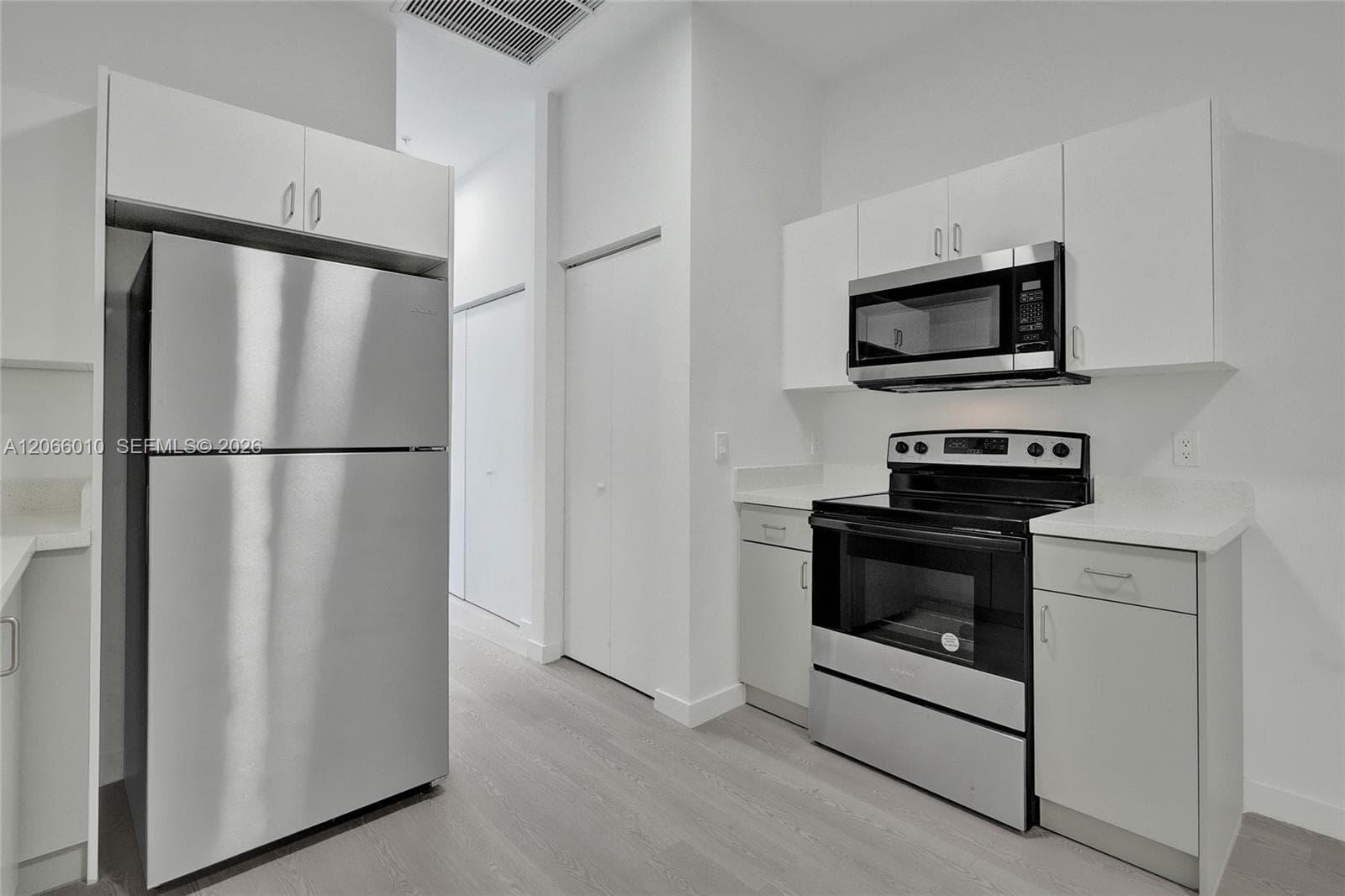 1567 NW 1st St # 10, Miami, FL 33125