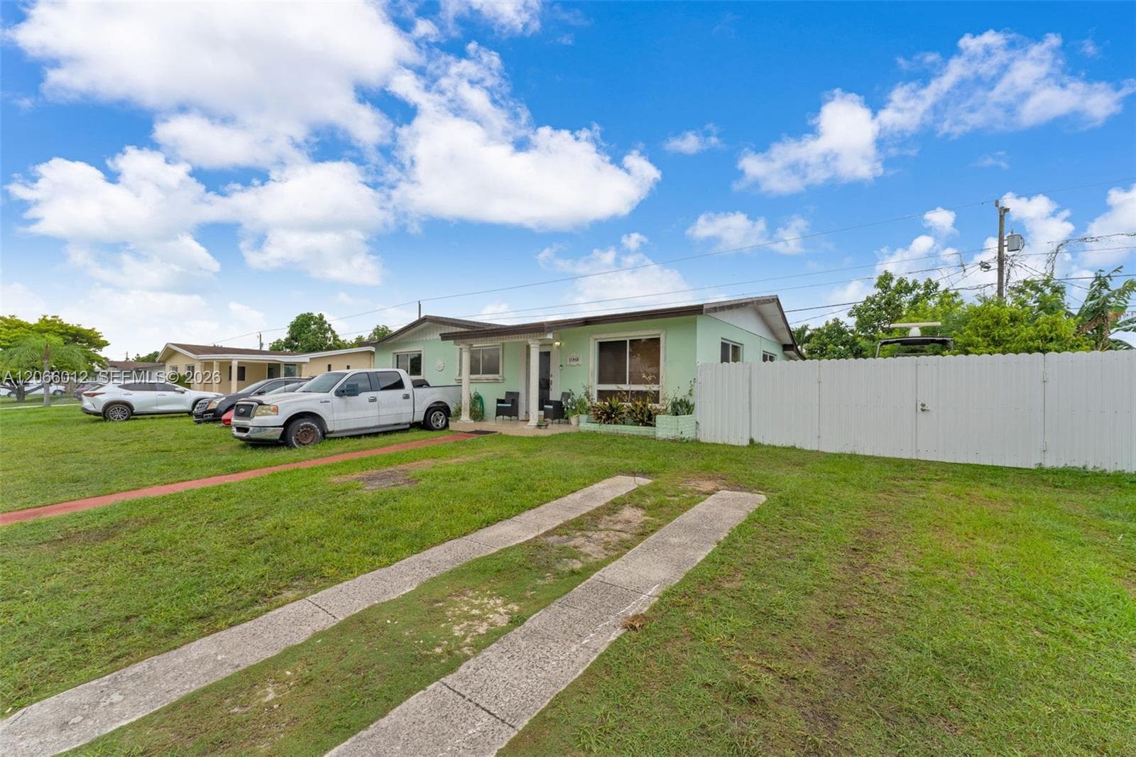 11940 SW 186th St, Miami FL 33177 photo 2
