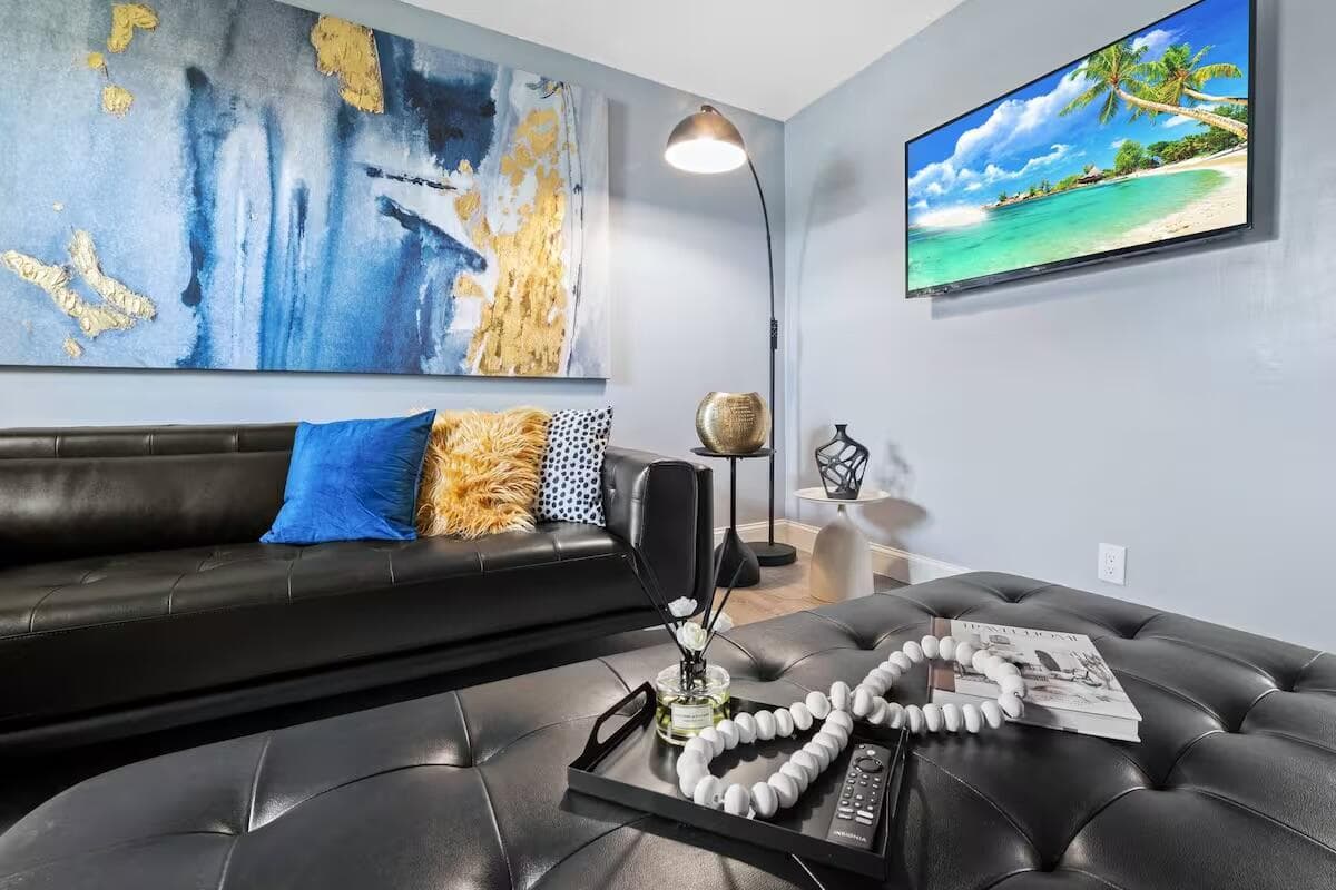 2015 NW 37th Terrace NW # 403, Lauderdale Lakes FL 33311