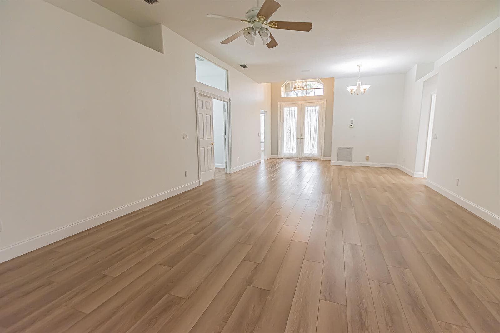 204 NW Zanzibar Place, Port St. Lucie FL 34986 photo 2