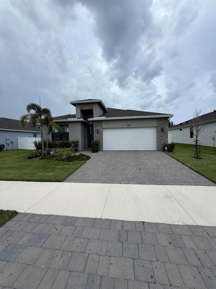 1653 NE OCEAN DUNES Drive, Jensen Beach FL 34957