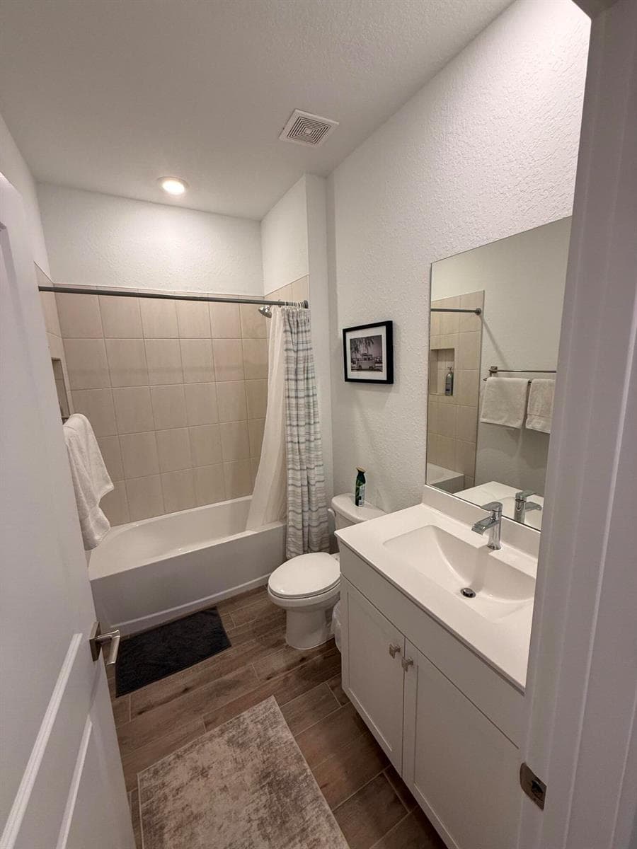 1653 NE OCEAN DUNES Drive, Jensen Beach FL 34957 photo 4