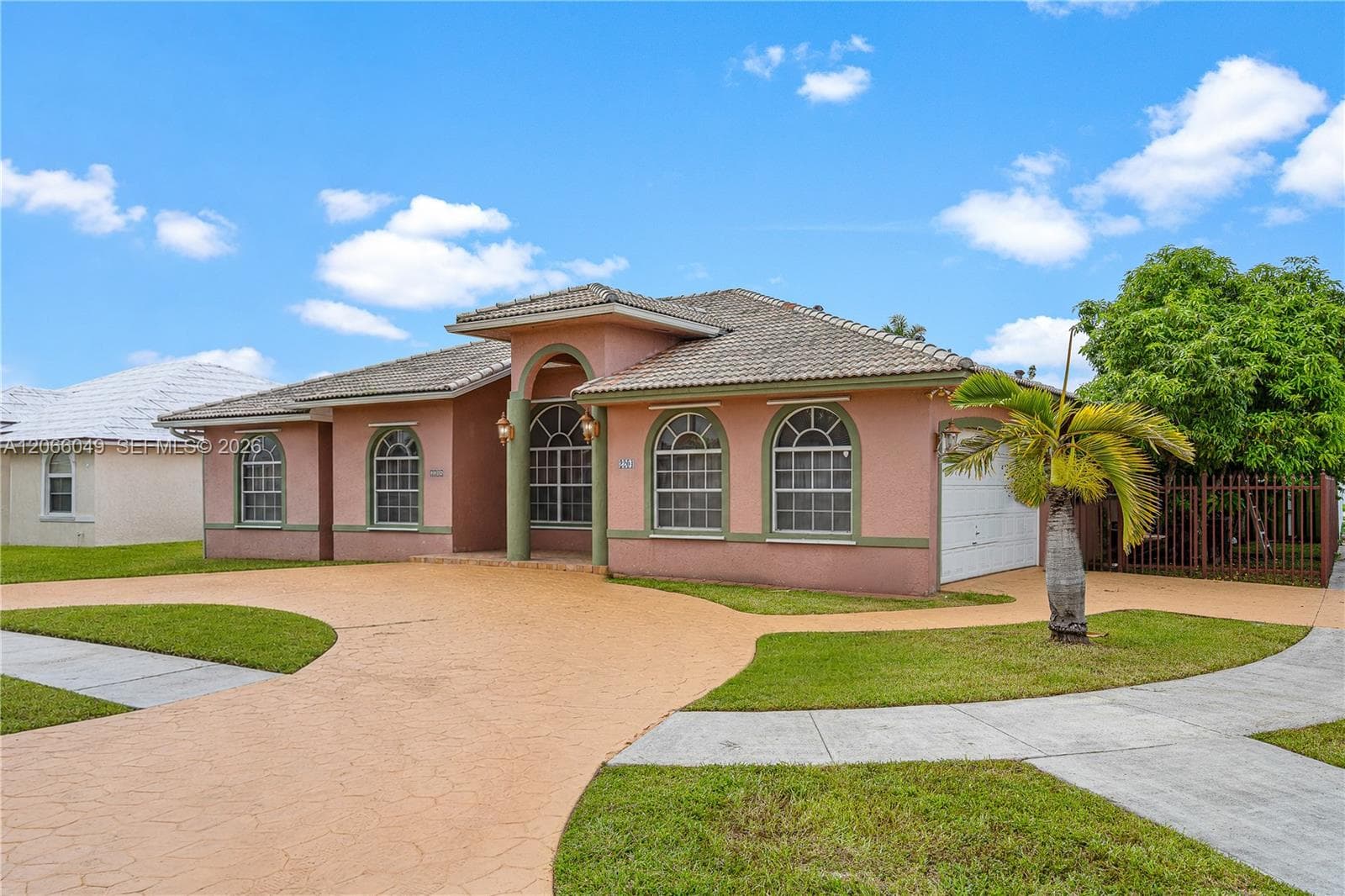 2204 SW 142nd Ct, Miami FL 33175 photo 2