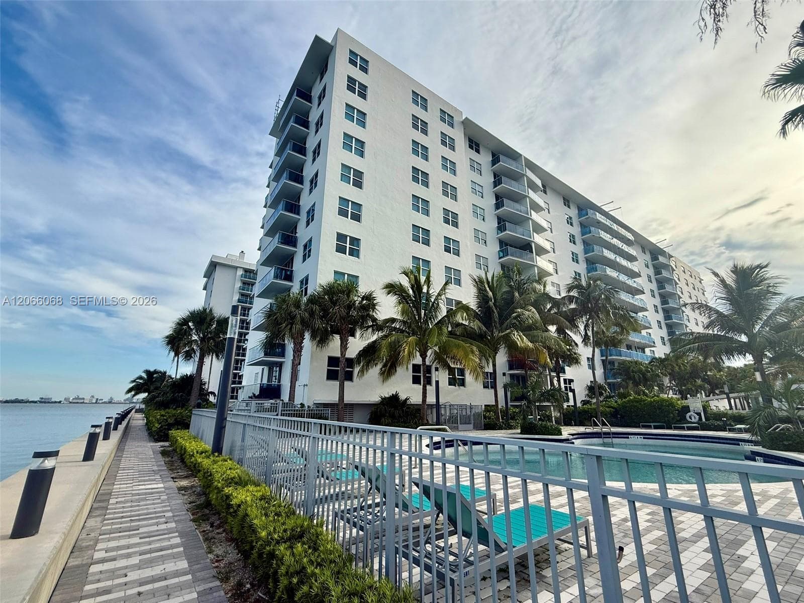 7501 E Treasure Dr # 3H, North Bay Village FL 33141 photo 2