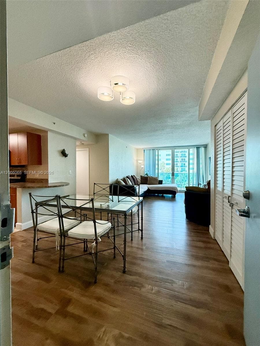 7501 E Treasure Dr # 3H, North Bay Village FL 33141 photo 5